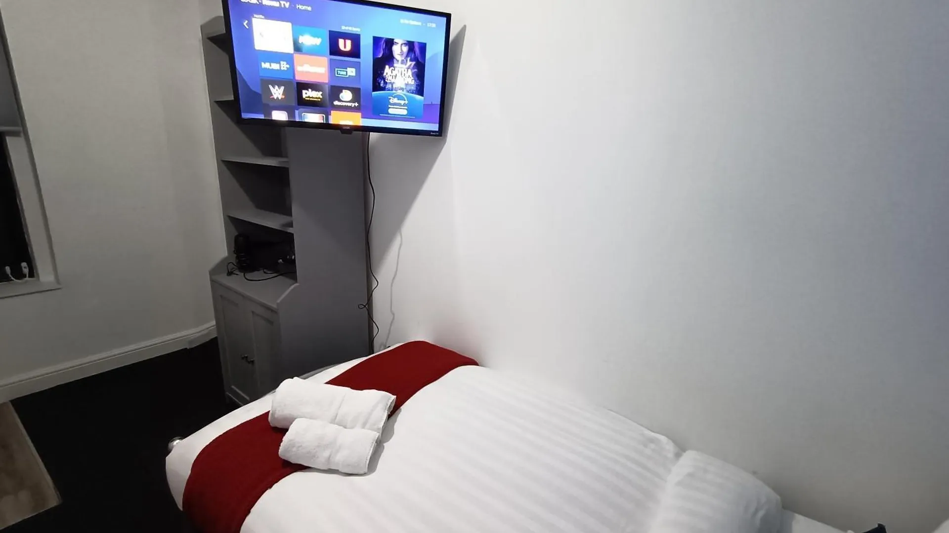 Comforatable Modern Studios Nottingham
